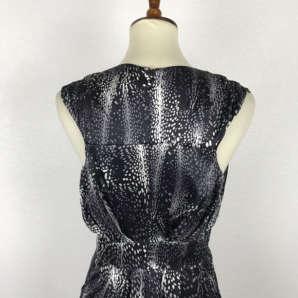 Kenneth Cole Silk Print Side Pockets Dress D679 - Picture 8 of 8